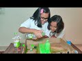 Science Experiment with Baking Soda and Vinegar