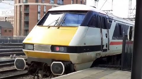 Class 82 DVT and 91 at Leeds (23/2/22)