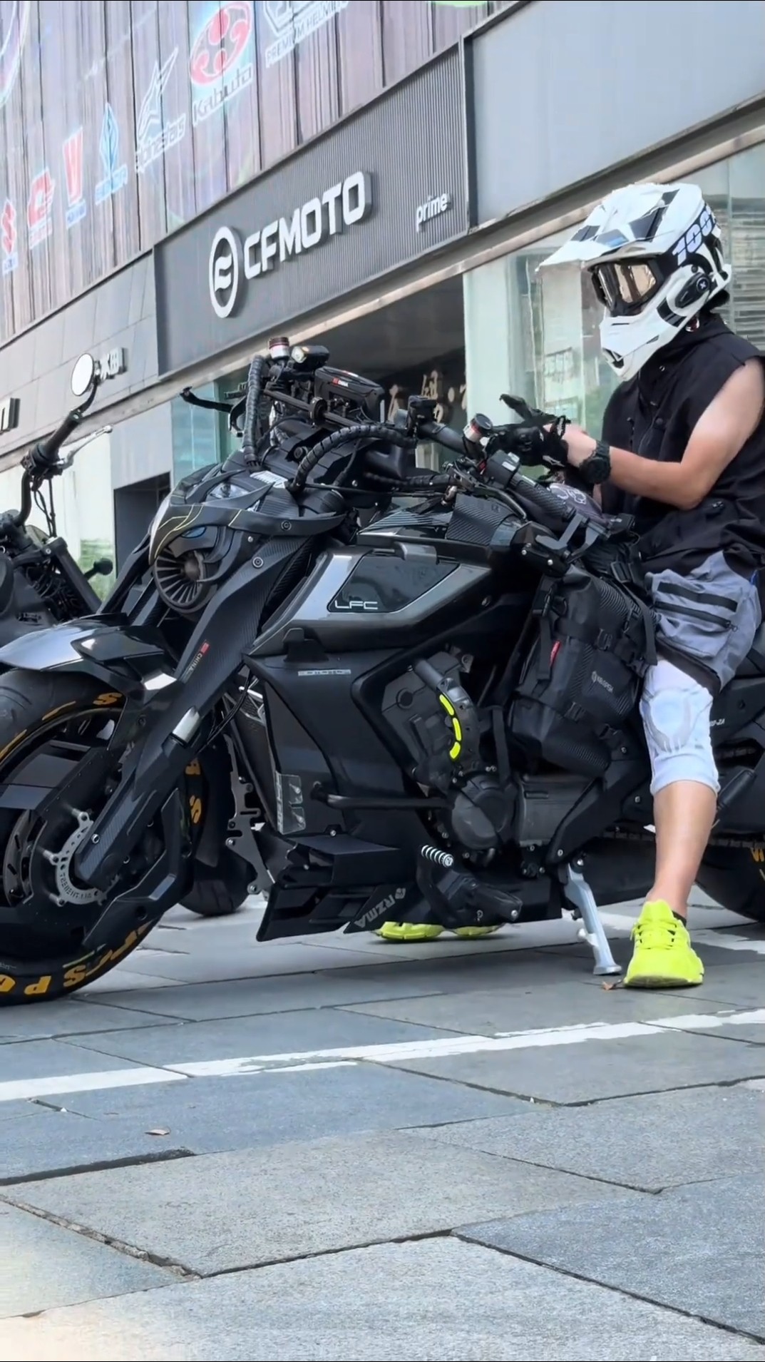 LFC 700 Beast Unleashed ⚡#monsters #newinventions #shortfeeds