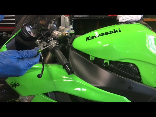 How to Remove Kawasaki ZX6R 2009/2010 Front Fairings pt. 1 How to Remove Kawasaki ZX6R 2009/2010 Front Fairings pt. 1