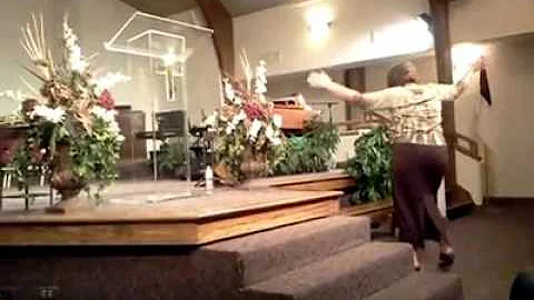 Sarah Tipton sings didn't I walk on the water Gray...