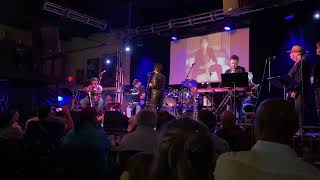 Kelly Lang performs her hit "I'm Not Going Anywhere" at Country For A Cause