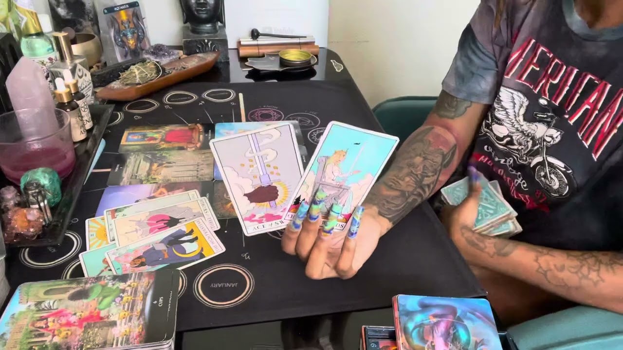 Aquarius ♒️ This confusing situation is about to become more clear 💡Be open to this 🫶🏽