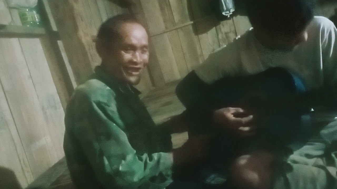 Già làng và phó già làng Măng Ri hát ting ting xê Đăng cực hay