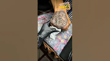 تاتو Solo Mi Madre قصة وحب أبدي 