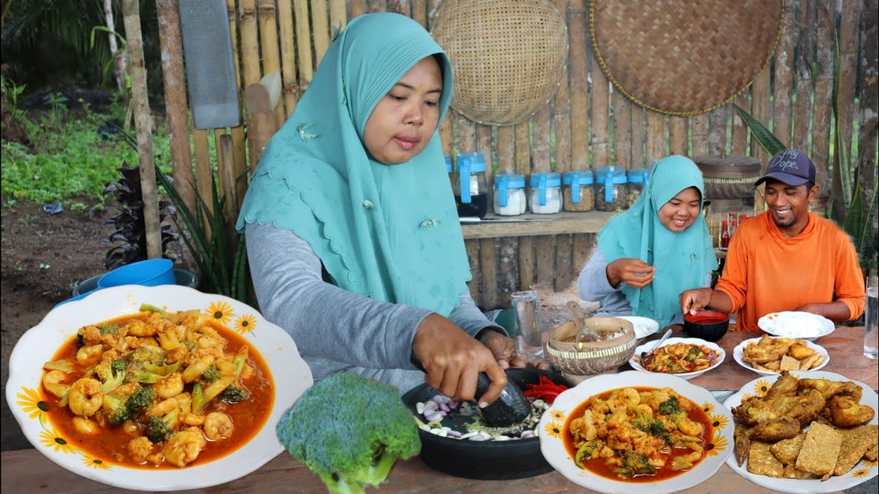 Brokoli Dan Udang Enaknya Minta ampun Kalau di Masak Gini, Ayam & tempe goreng, masakan desa