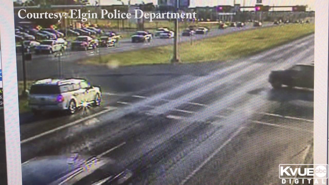 TRAFFIC CAMERA: Van runs red light, nearly crashes into pickup - YouTube