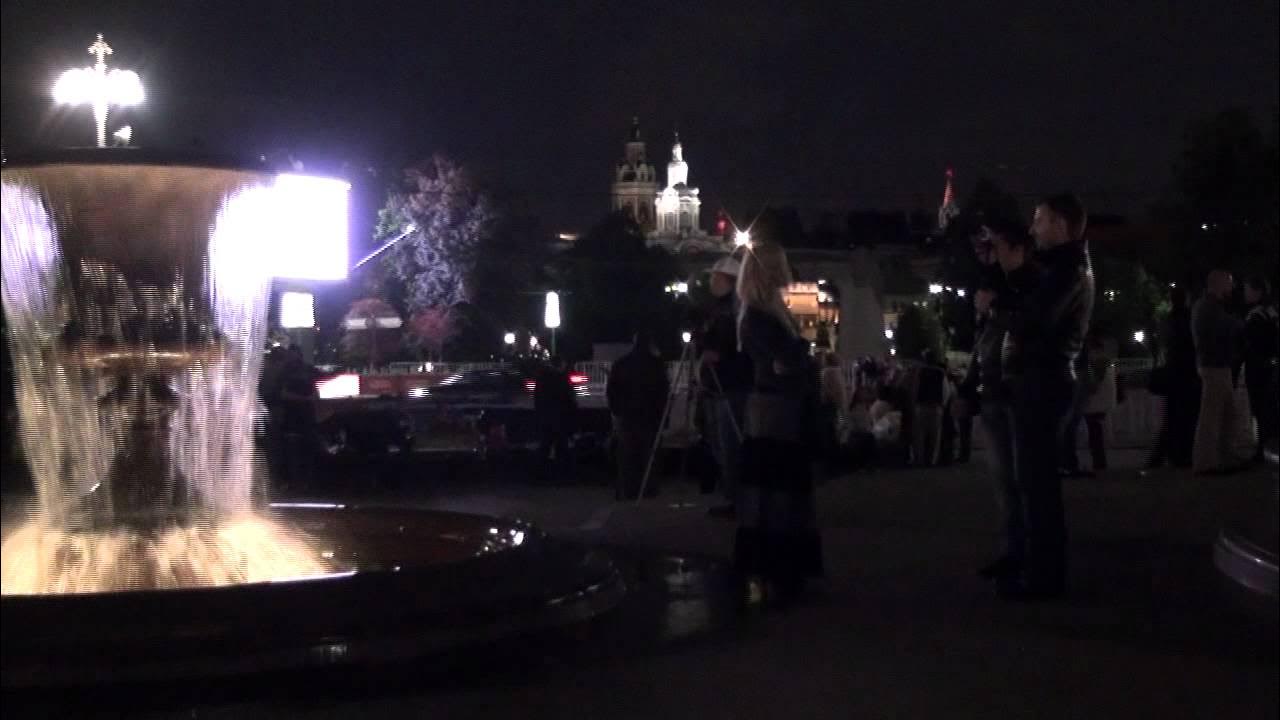 Встреча северян у большого театра 31 августа 2022 года. Директор большого театра в москве. Землячество северное притяжение. Встреча магаданцев в москве 2022 году. Молодежь и старшее поколение реалии.