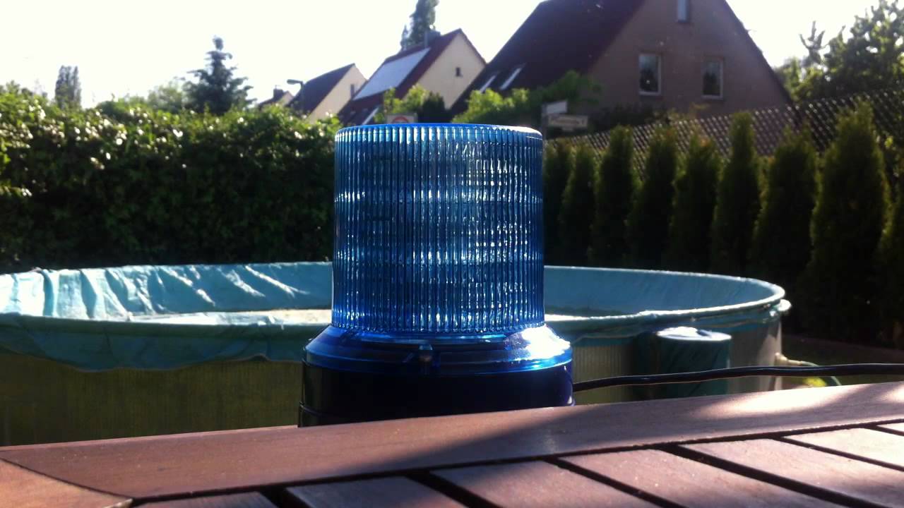 Movia D LED Hänsch Blaulicht - YouTube