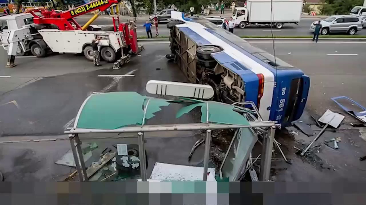 Car crash in america 2018 ,idiot drivers 2018, stupid drivers compilation 2018,