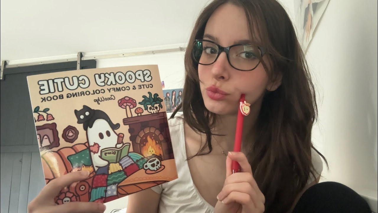 ASMR in French ✧.* Color with me