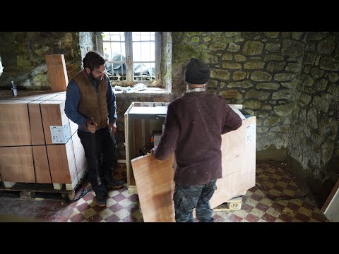 Clearing the NEW chateau attic and unboxing the workshop.