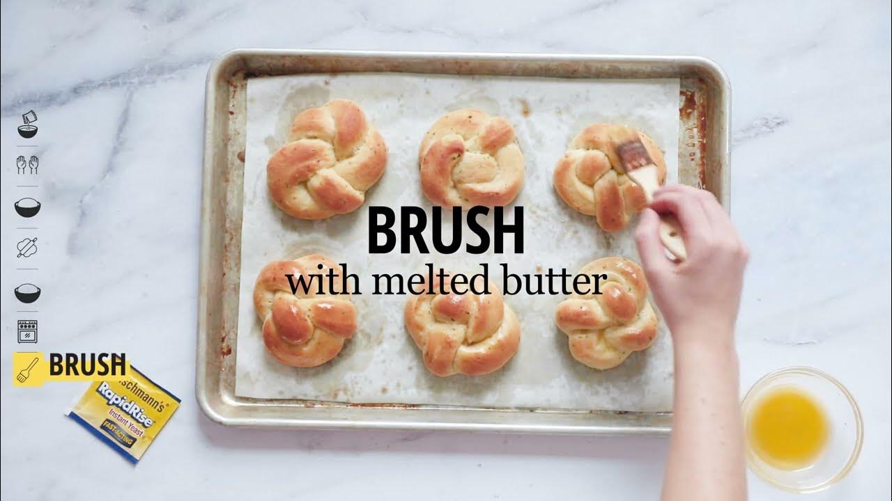 Garlic Knot Dinner Rolls Bake homemade bread for dinner! YouTube