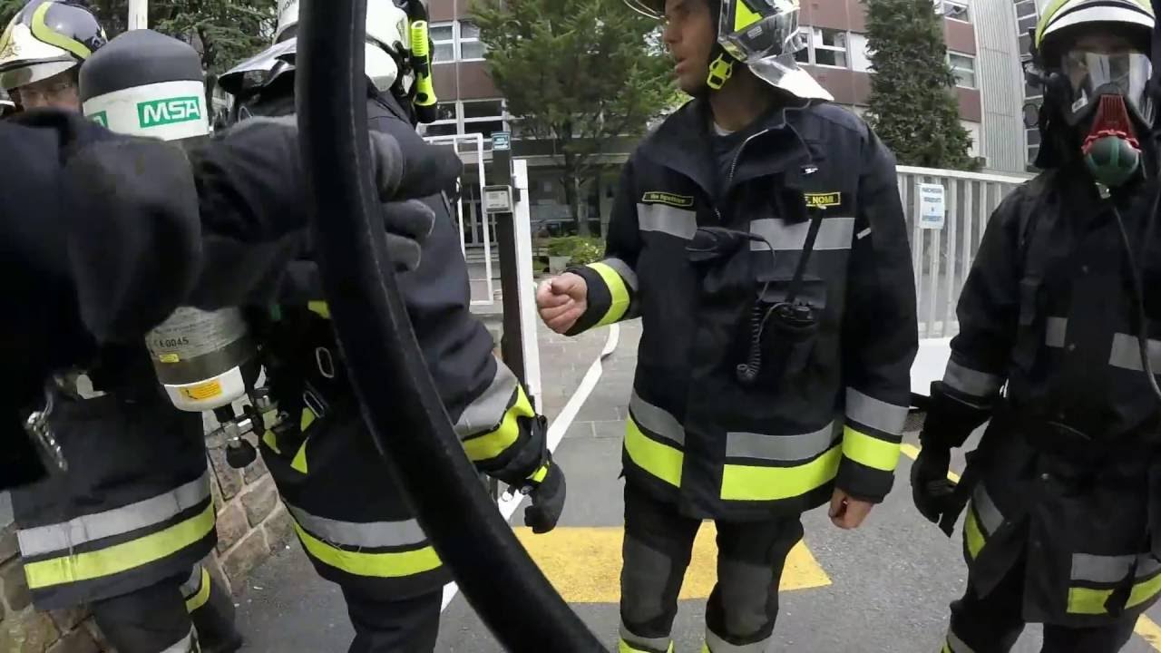 Simulazione Antincendio Scuola - Vigili del Fuoco - [GoPro Hero]