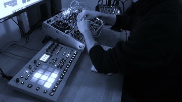 Live Techno: Mutable Instruments Plaits vs Analog Rytm mk2