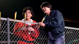 岩田剛典、何度やっても帽子が…新田真剣佑も爆笑　『名も無き世界のエンドロール』BD＆DVDメイキング映像