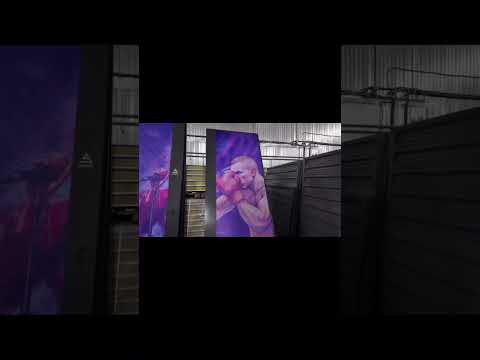 Крутая металлическая конструкция SKOGGY для красно-синих с индивидуальным принтом: проект ЦСКА Арена