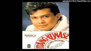 Itang Yunasz - Melody Cinta - Composer : Arche Rampengan 1988 (CDQ)