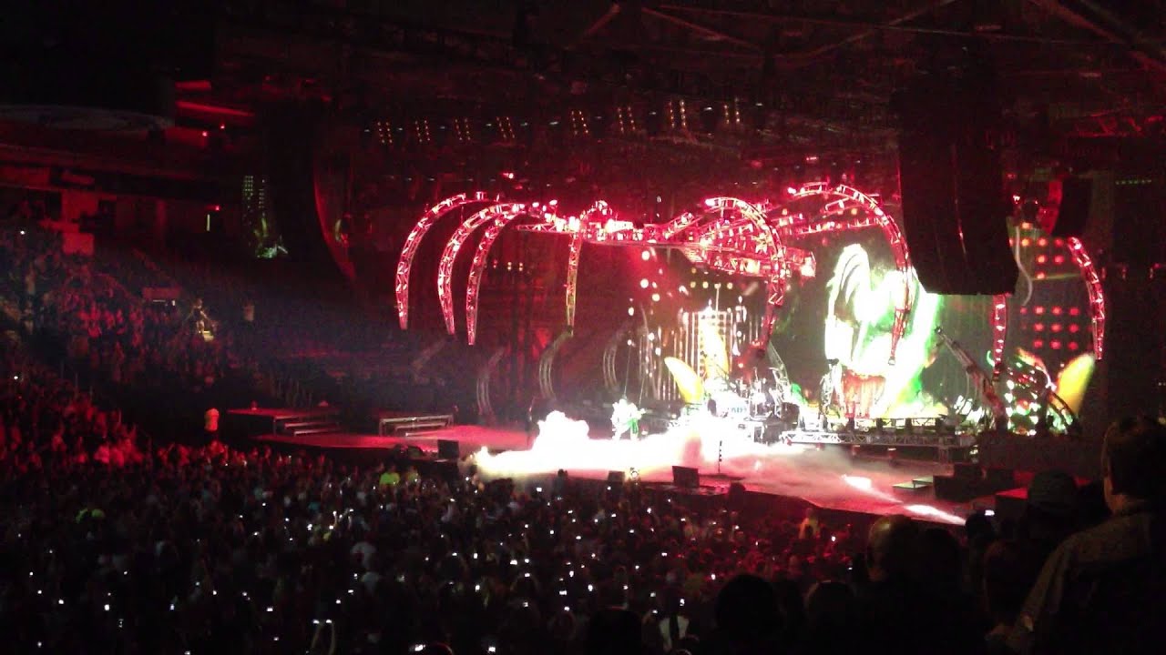 More of Gene Simmons at Mile One Centre (Aug 3 2013)