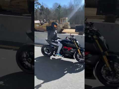 Ducati Diavel 1260s Wheelies Shorts 