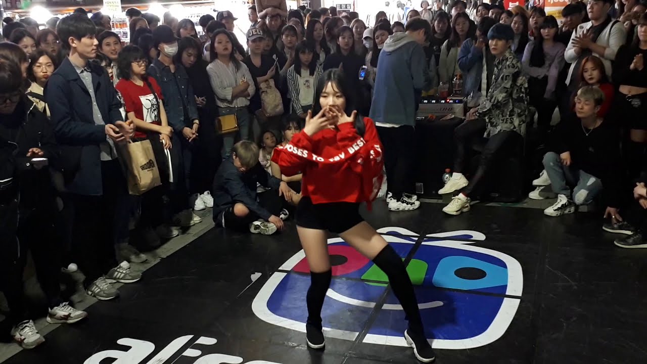 AF SHOW. ARTISTIC SCHOOLGIRL 