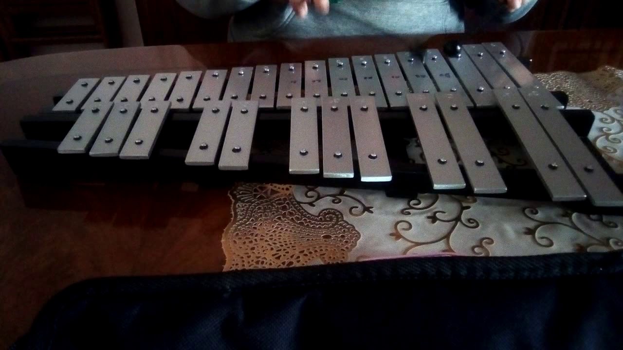 Tanti auguri a te eseguito con xilofono (metallofono) - YouTube