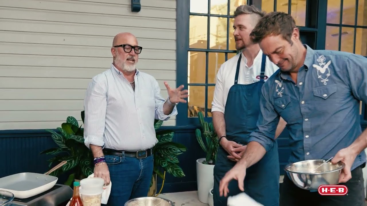 Chefs Andrew Zimmern & Barton Seaver Make Crab Cakes Two Ways