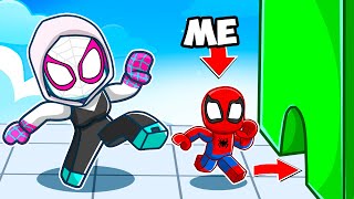 TINY vs GIANT Obby with Spiderman & Spider Gwen in Roblox!