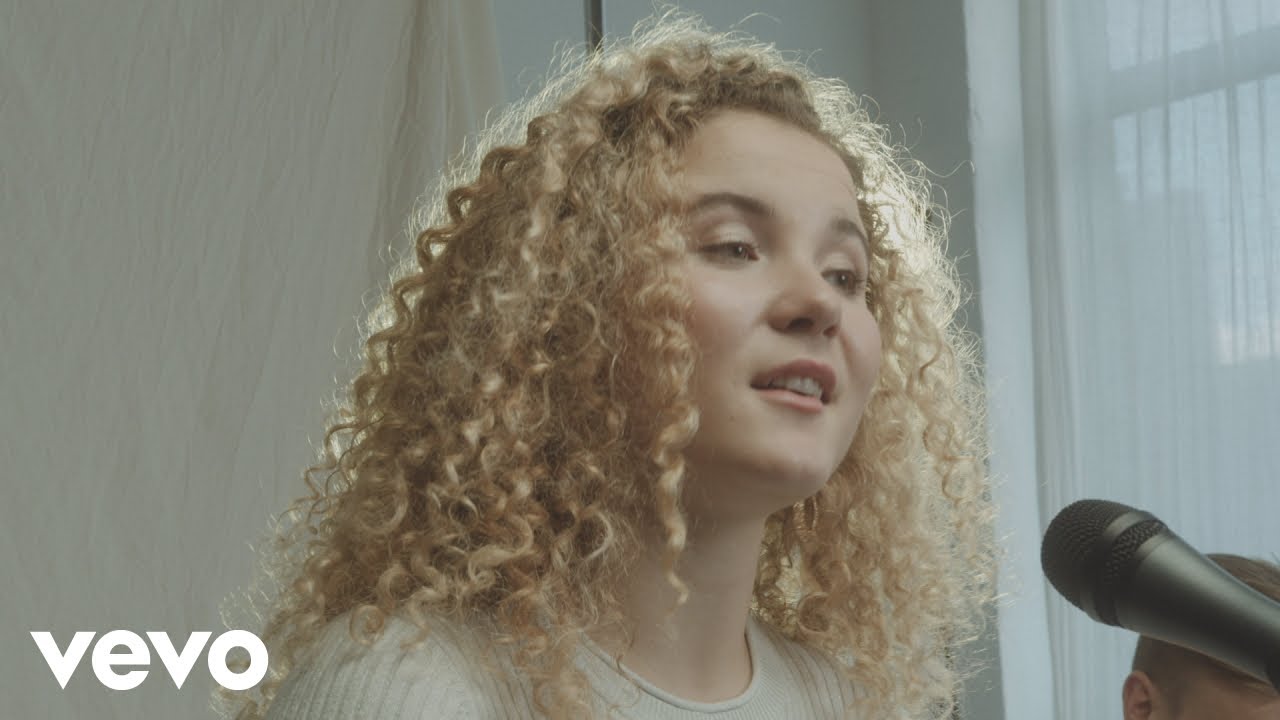 Emma Steinbakken - Not Gonna Cry (Berlin Live Session)