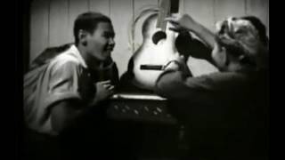 Ini bukan biola pakcik - Pendekar Bujang Lapok