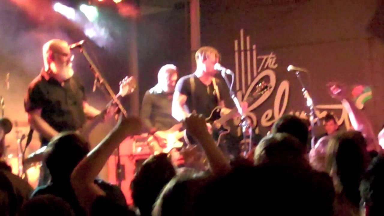 Guarda Eagles of Death Metal HD su YouTube Guarda Eagles of Death Metal HD su YouTube