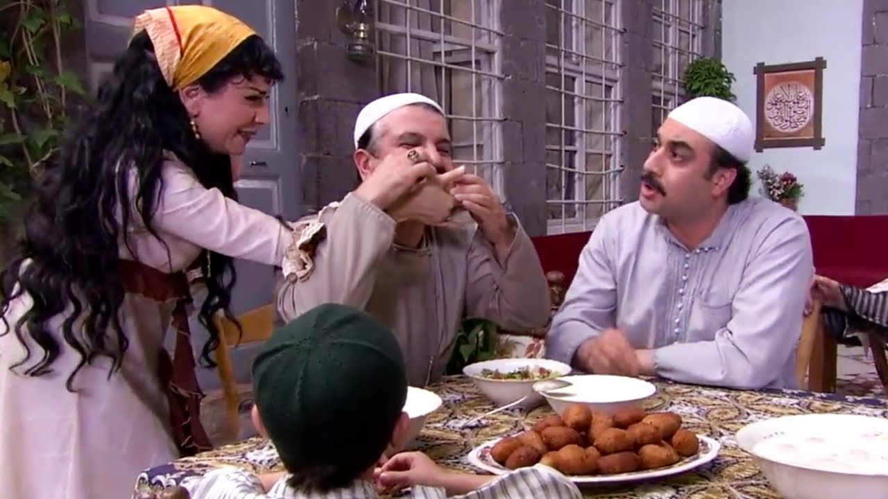 زهزهان عازمة داغر و ولادو على أكل كبة بتاكل أصابيعك وراها و ناوية تروح سياحة على طرابلس