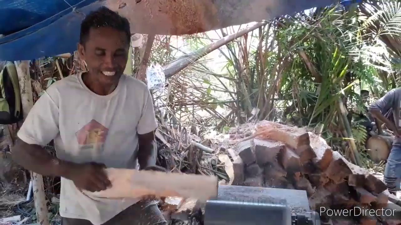 PUKUL SAGU PEMUDA NEGERI SAMASURU URU AMALATU