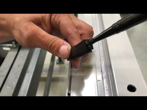 Unitized façade panels - Gaskets gluing method