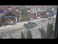 Stravično nevrijeme pogodilo jug Srbije: Ulice potopljene, automobili plutaju (VIDEO)