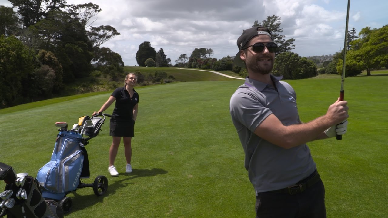 David de Latour takes on Laura McGoldrick at Titirangi GC