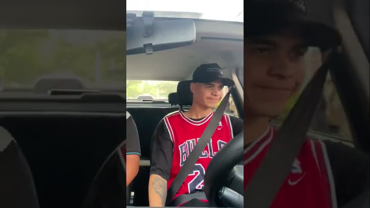 Uber con un crimen 😂😂