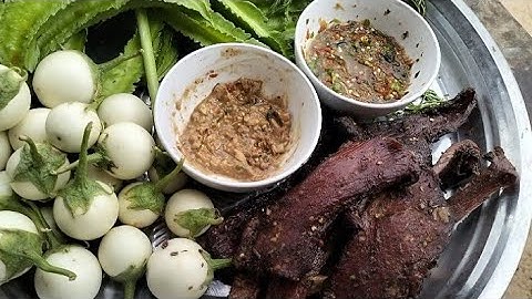 Thịt Gác Bếp Chấm Chẳm Chéo Với Tương Thối 