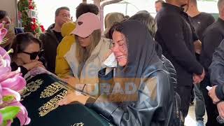 Simge Sağın’ın Ablası Son Yolculuğuna Gözyaşları Içerisinde Uğurlandı… Resimi