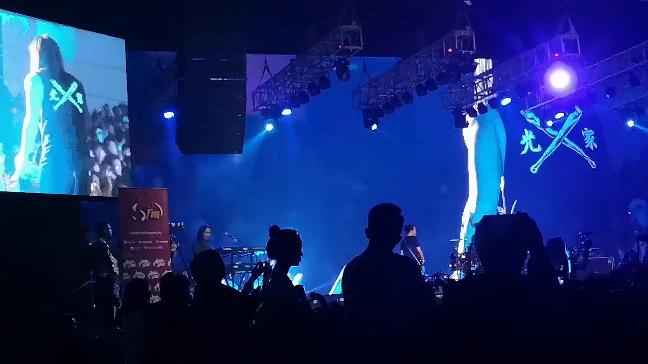 HUJAN Live at Big 4 Malaysia Concert 2019 YouTube