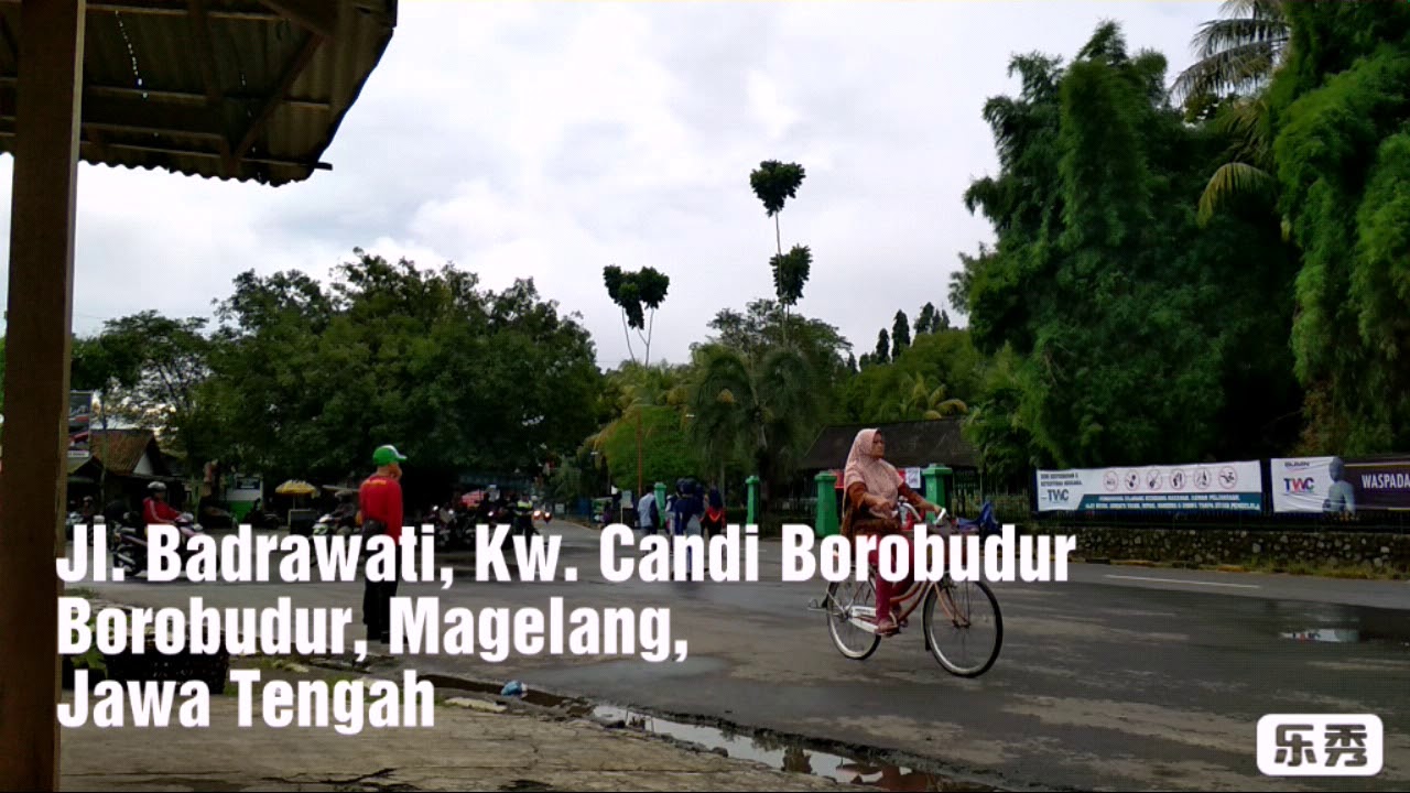 Pintu masuk candi Borobudur - YouTube