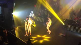 Miguel performs "The Thrill" @ Terminal 5, NYC - 8/2/15