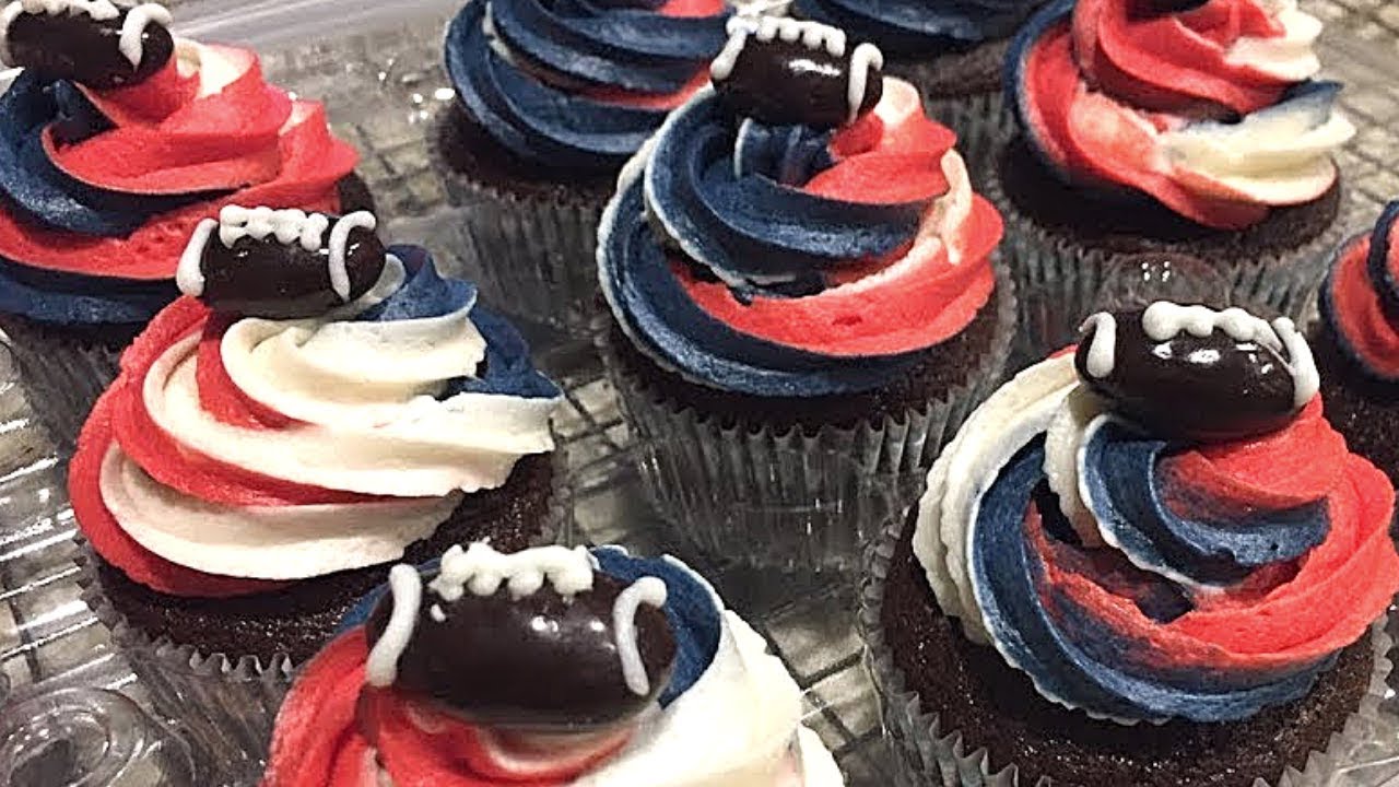 Game Day Football Cupcakes 🏈 | New England Patriots - YouTube
