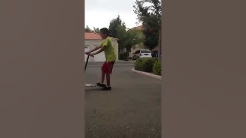 How to do a 180 barspin on a scooter