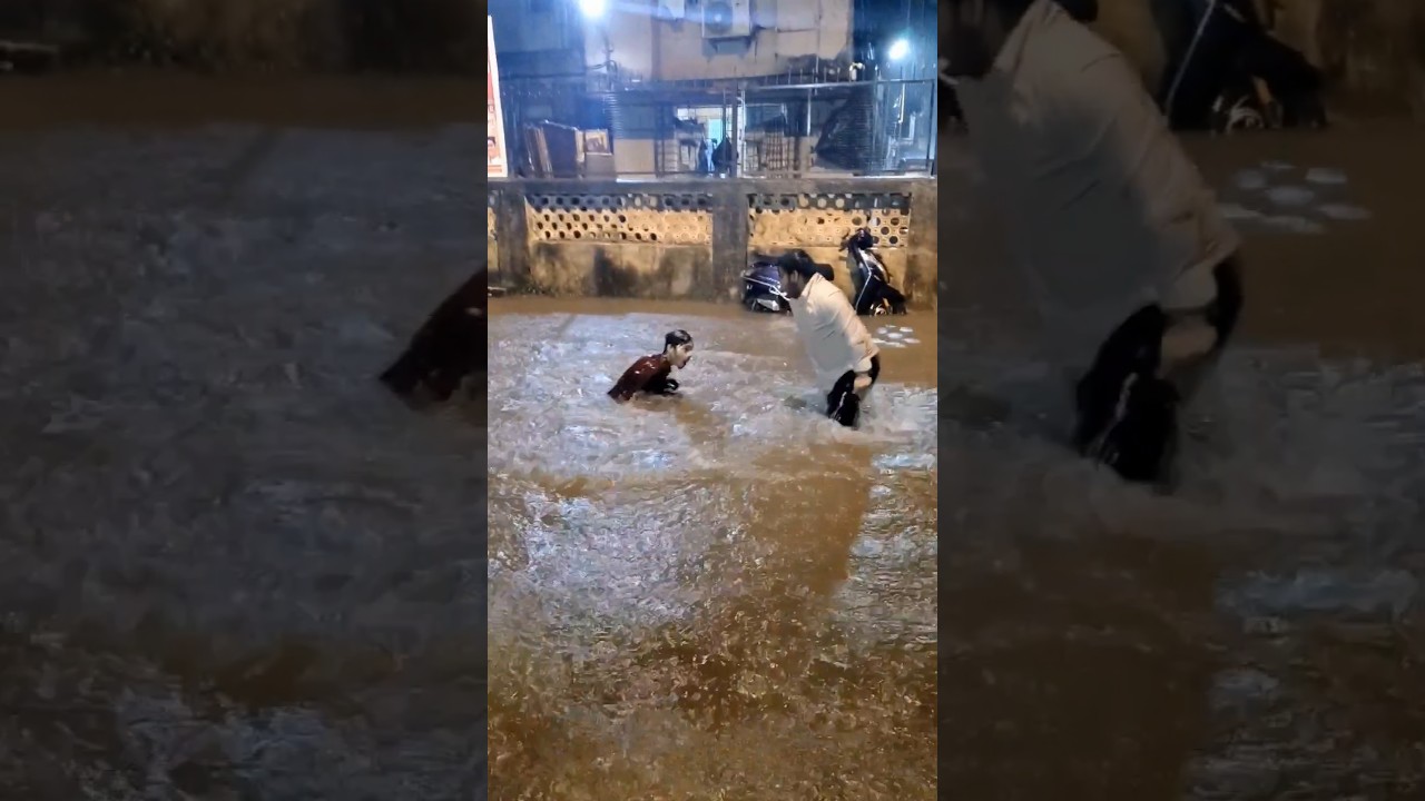 Mumbai rain red alert 🚨 seriously ? 