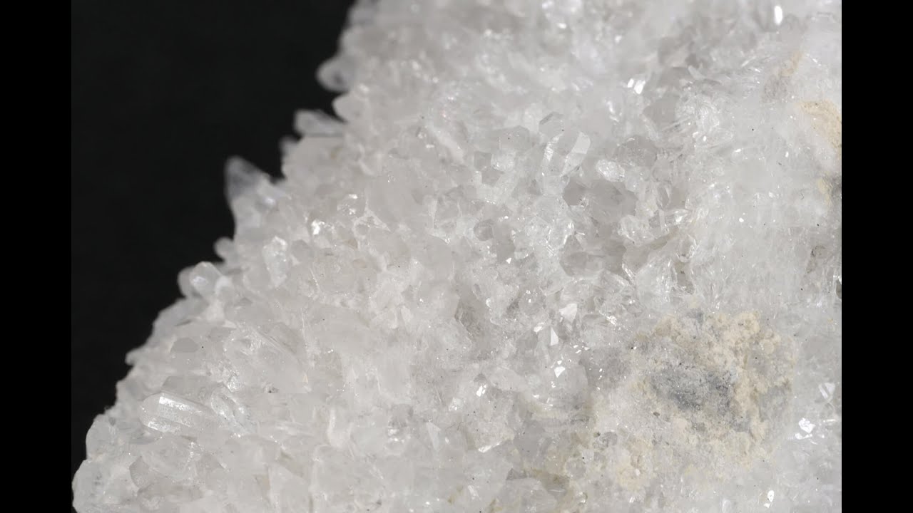 蛍鉱山産水晶 クラスター 49.5g / Japanese Quartz - YouTube