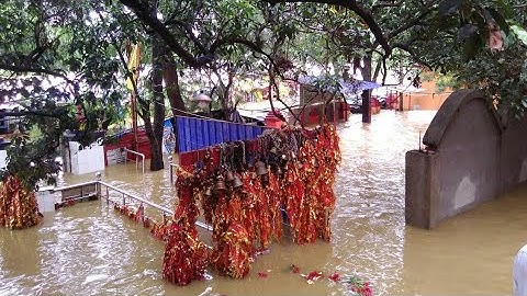 राजरप्पा मंदिर-मंदिर परिसर में घुसा पानी।।