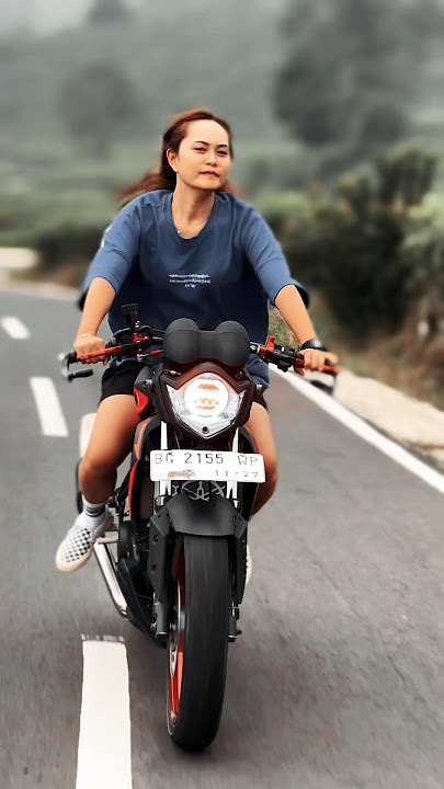 Cewek cantik lagi naik motor vixion #cewek
