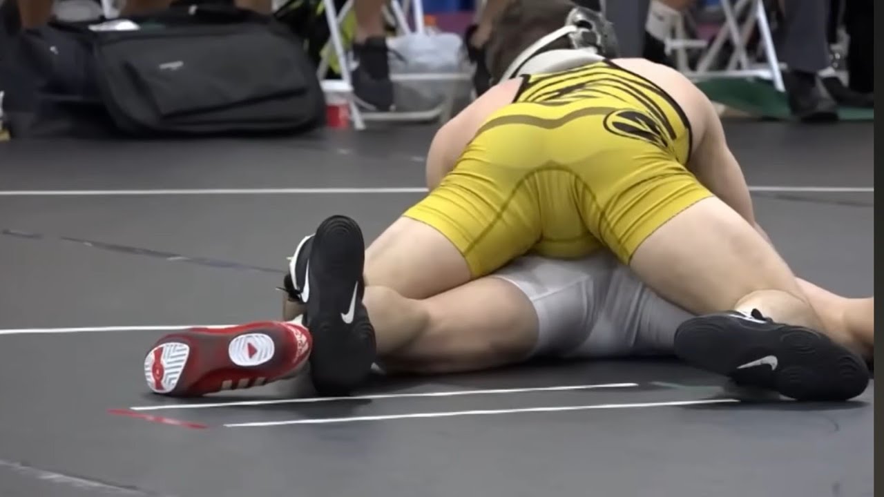 149 LBS Gino Fluri (Rider) v. Grant Leeth (Missouri) Wrestling