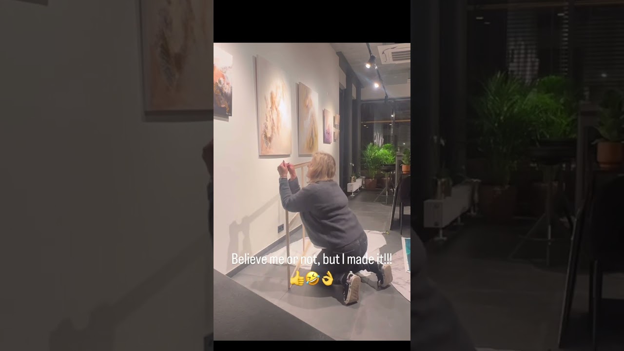 Behind the Scenes at Studio Gallery K28 – The Last-Minute Frame Fix! 🖼️⏰